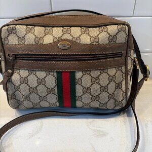 Vintage Gucci GG Coated Canvas Shoulder Bag – 1980s Style